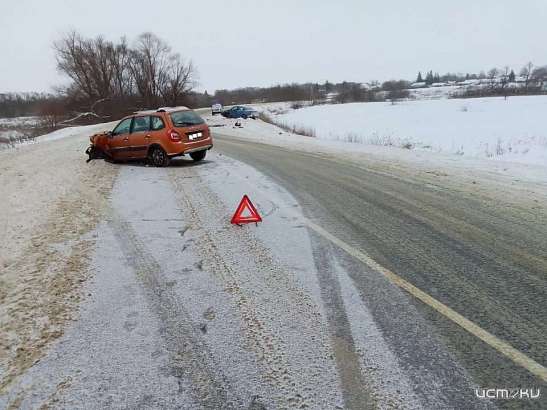 На трассе в Кромском районе не разъехались две встречные машины