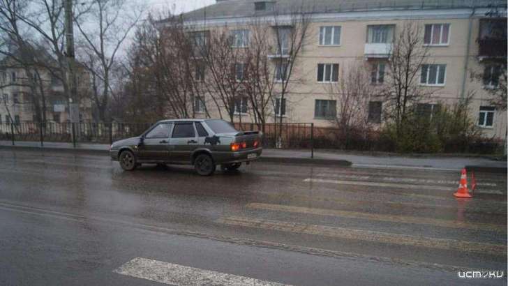 В Орле женщина попала под колеса ВАЗа на зебре
