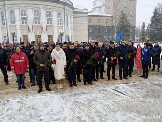 В Орле прошла церемония возложения гирлянды Славы
