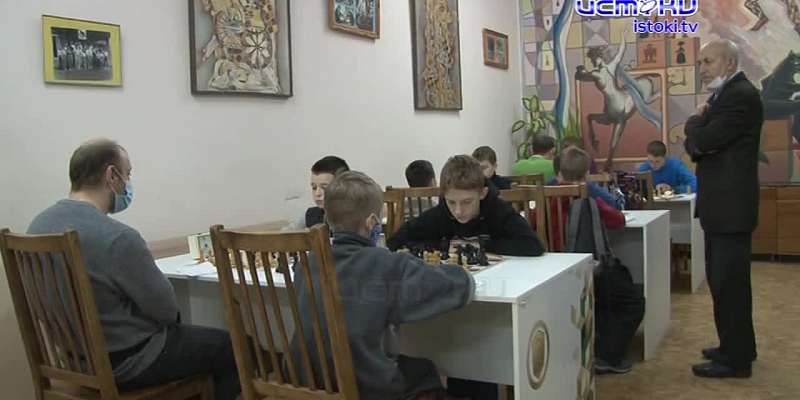 Черные против белых: в Орле прошел чемпионат области по шахматам1612366237