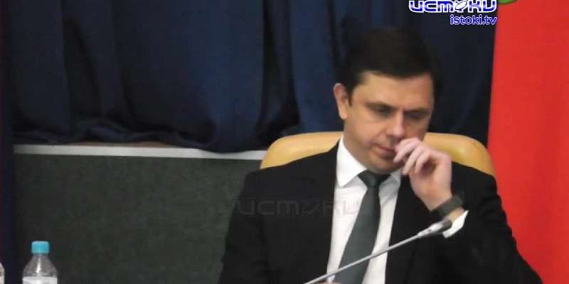 Длилось около 4 часов. В администрации региона состоялось первое в этом году заседание Орловского областного совета народных депутатов. На повестке дн...