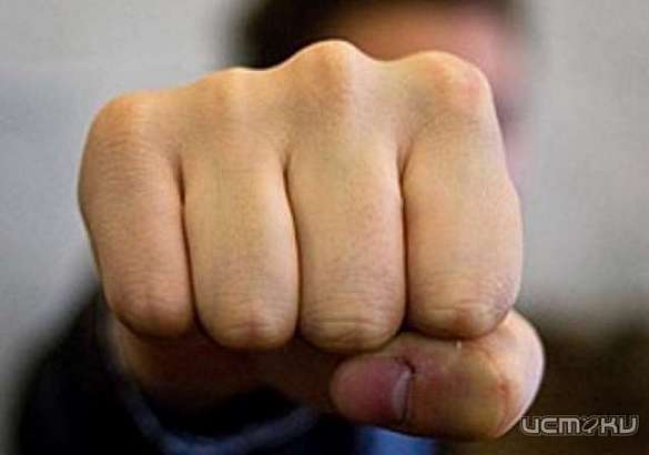 Житель Краснозоренского района в течение шести часов убивал свою мать