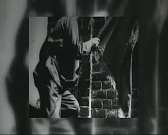 Над Орлом водрузили дубликат Знамени Победы