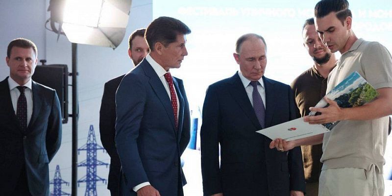 Владимир Путин увидел орловские муралы