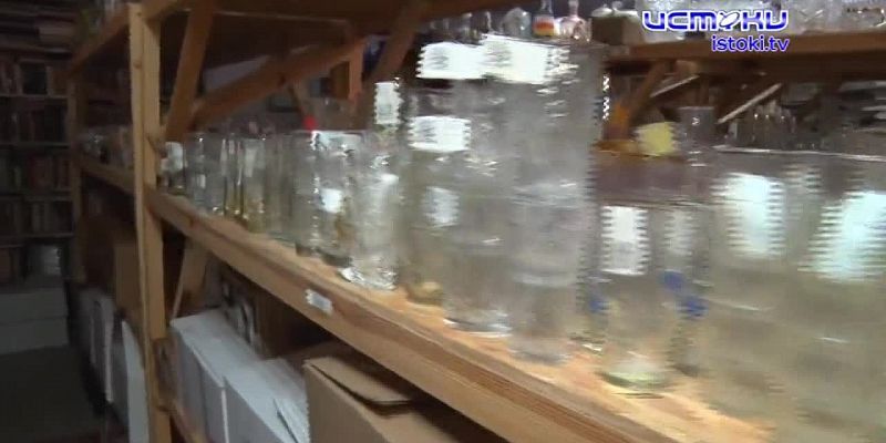 В нашем городе есть машина времени — это магазин‑музей с эпохами от Наполеона до 80‑х