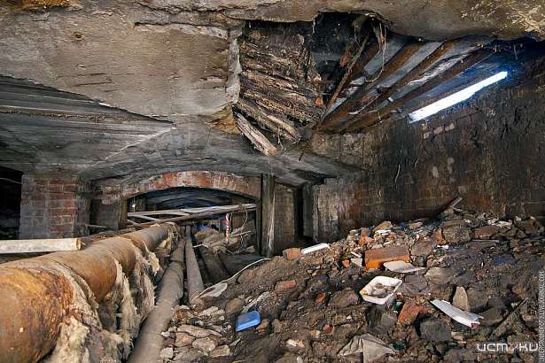 Клычков поручил в подвалах-укрытиях разместить лавочки и аптечки