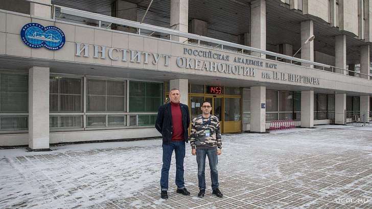 Без моря, но с наградами: орловских дайверов отметили памятными знаками