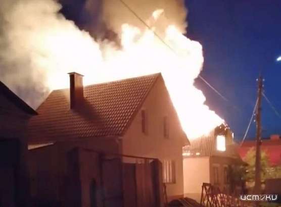 Народный корреспондент прислал видео с места серьезного пожара Народный корреспондент прислал видео с места серьезного пожара