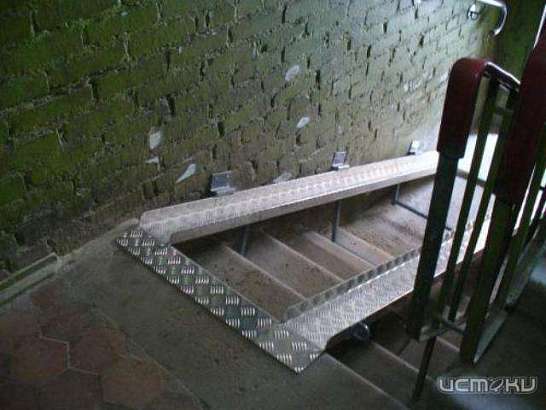 В Орле поймали подростков, ворующих пандусы для инвалидов