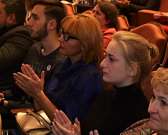 "Пусть Россия нас услышит, остаёмся без отца". Как артисты "Свободного пространства" провожали А. Михайлова в Израиль