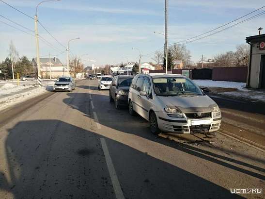 В Орле кроссовер «Nissan Murano» «догнал» легковую «Fiat»