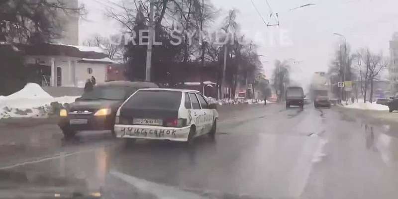 ВИДЕО: на дорогах Орла был замечен странный автомобиль