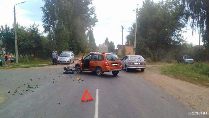 Мопед против «Лады-Гранты»: в Ливнах не поделили дорогу пенсионеры