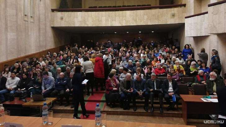 Яблоку негде упасть: в Орле схлестнутся те, кто за и против реконструкции сквера Ермолова