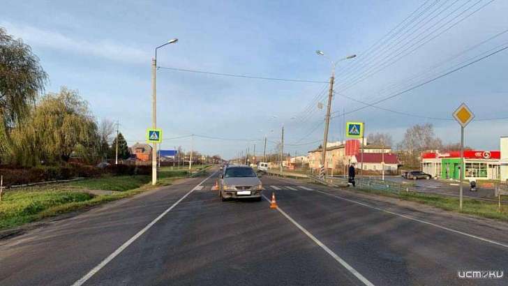 На Орловщине 15-летний подросток на зебре попал под машину