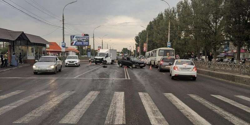 ДТП на встречке: женщина и подросток пострадали в районе «Стрелы» в Орле