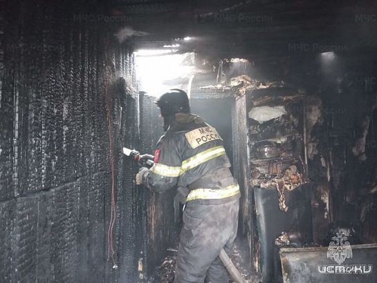 Брошенный окурок привел к пожару в многоэтажке 