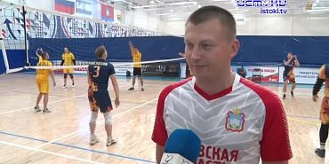 Они могут не только тушить пожары, но и не плохо играть в волейбол!