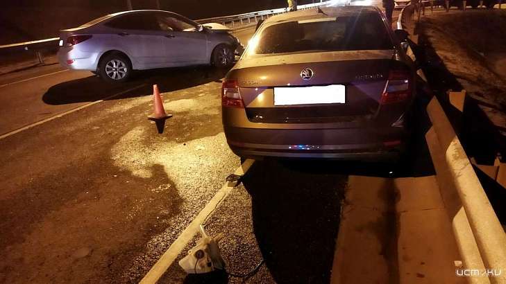 На Орловщине в лобовом столкновение двух иномарок на месте погиб водитель одного из авто