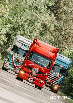 Орловские молодожёны приезжают в ЗАГСы на фурах и мотоциклах