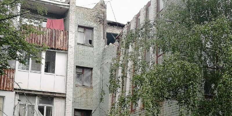 Следком выясняет, почему обрушилась кровля на Наугорском шоссе в Орле