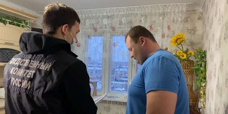 ВИДЕО: в Орле задержан специалист «Орёлгосзаказчика», подозреваемый в превышении должностных полномочий