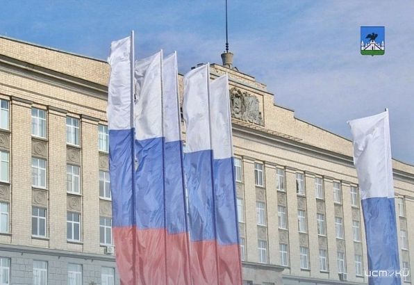 К 9 мая Орёл украсят тысячи флагов и десятки тысяч цветов! К 9 мая Орёл украсят тысячи флагов и десятки тысяч цветов!