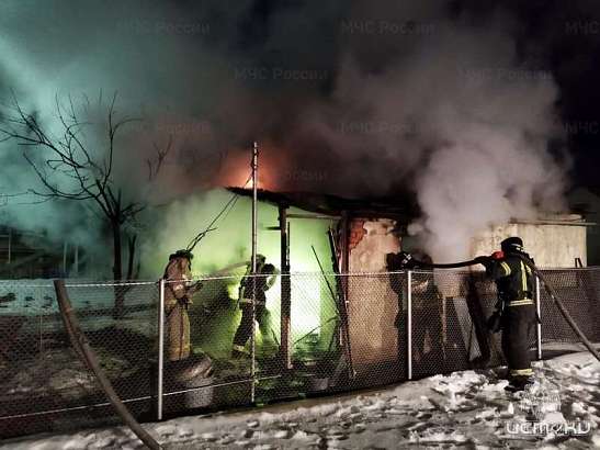 В Ливнах из-за бани едва не сгорел дом