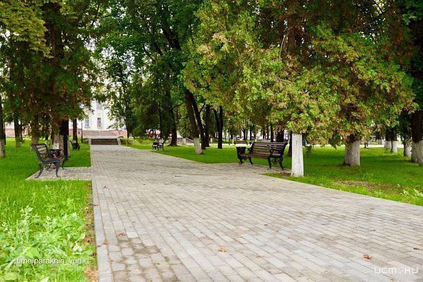 В Орле завершен ремонт сквера Бунина