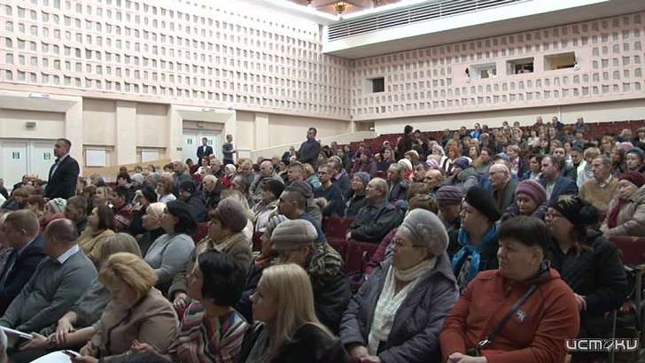 Лицом к лицу: орловчане рассказали сити-менеджеру о проблемах Заводского района