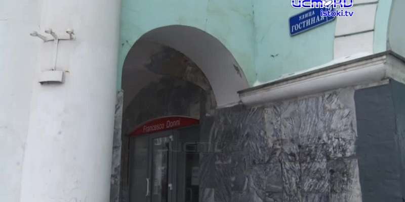 В Торговых рядах планируют убрать арку и надстроить 2 этажа. Эта новость вызвала резонанс у орловчан. Мы решили углубиться в эту историю