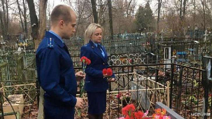 После вмешательства прокуратуры в Орле убрали свалку с могилы ветерана