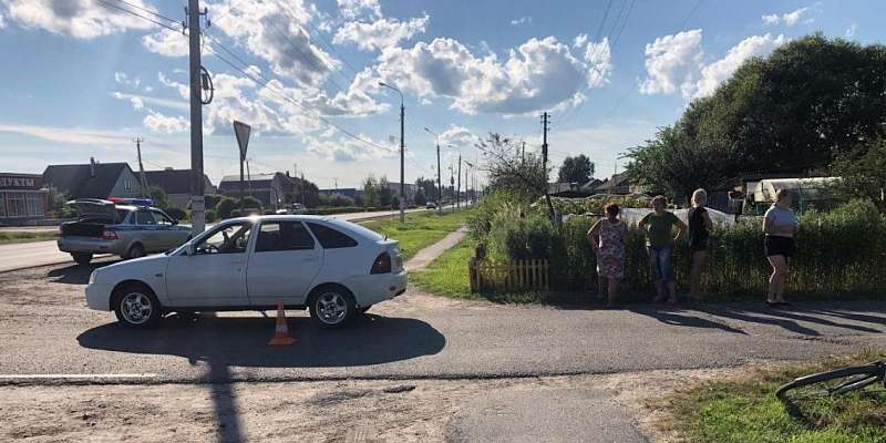 Под Орлом девушка на «Приоре» отправила на больничную койку велосипедиста