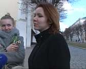 День смеха: «Истоки» дарят орловчанам конфеты просто так — ради улыбок!