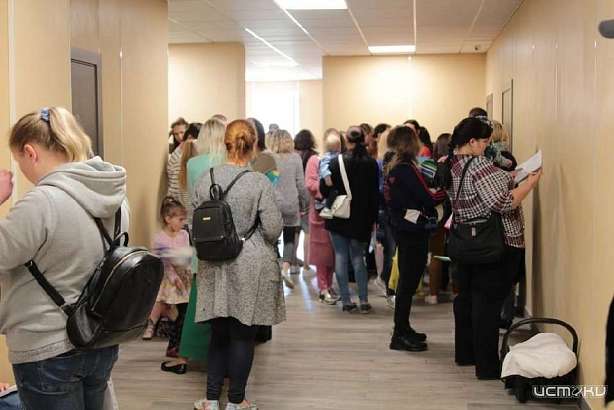 Только за три часа записали малышей в детсад микрорайона Болховского 117 орловчан