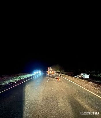 Под Орлом «Volkswagen Golf» влетел во встречный грузовик