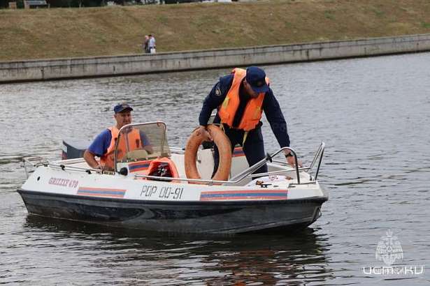 В Орле спасатели и очевидцы спасли из воды 10-летнего мальчика