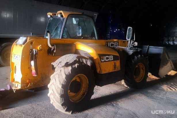 Орловская прокуратура проводит проверку в связи с гибелью женщины под колесами погрузчика