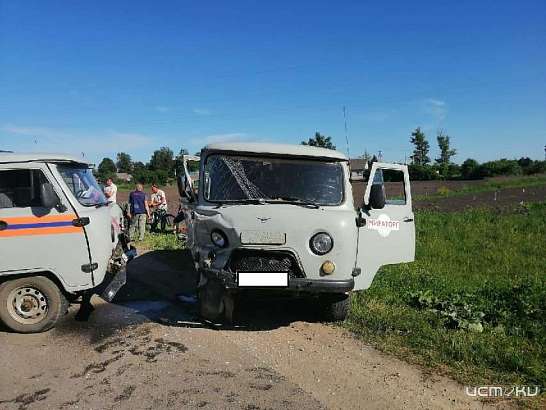 Они нашли друг друга: на Орловщине столкнулись два УАЗа