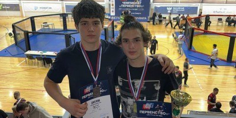 Орловские бойцы взяли медали окружных соревнований по ММА