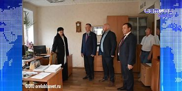 Экспресс - новости: старинный дом тонет в огромной луже