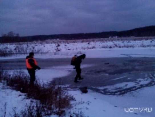 В Хотынецком районе в реке нашли тело мужчины