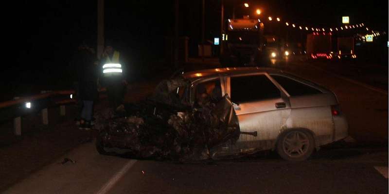 В Орловской области двое погибли в вылетевшем на встречку ВАЗе