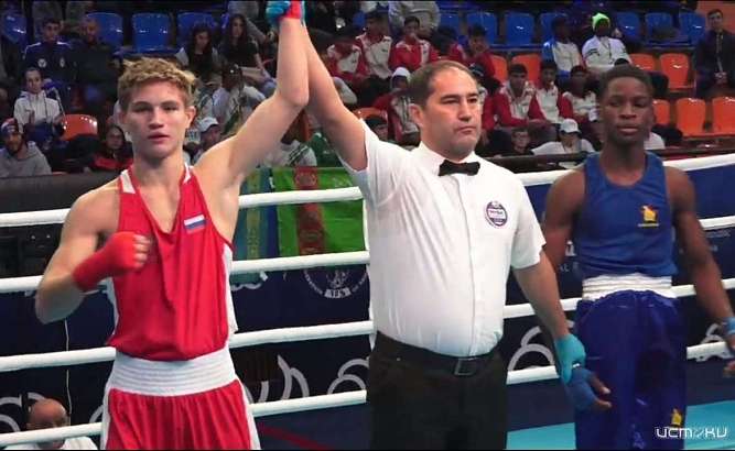 Орловский боксер Платон Козлов одержал вторую победу на Первенстве мира по боксу