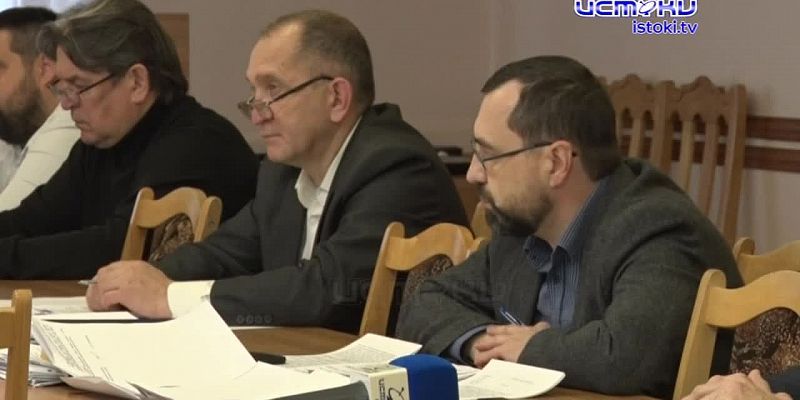 Полгорода лысые, можно и новые деревья начинать сажать! Что интересного было на заседании комитета по ЖКХ городского совета