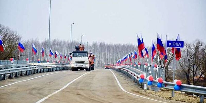 На недавно отремонтированном орловском мосту нашли гигантскую трещину