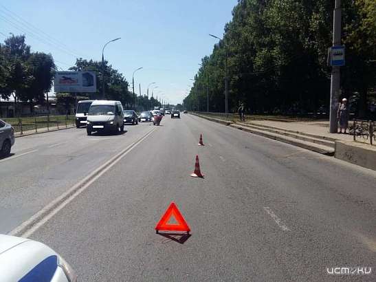 В аварии в Орле пострадал мотоциклист