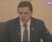 Конструкции-нелегалы и хулиган, который настойчиво бьет стекла на остановке у бывшего Дормаша
