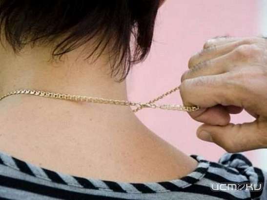 Новый знакомый украл у орловчанки золотые украшения