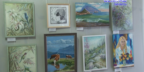 Выставка приуроченная к празднику весны начала работу в информационно выставочном центре